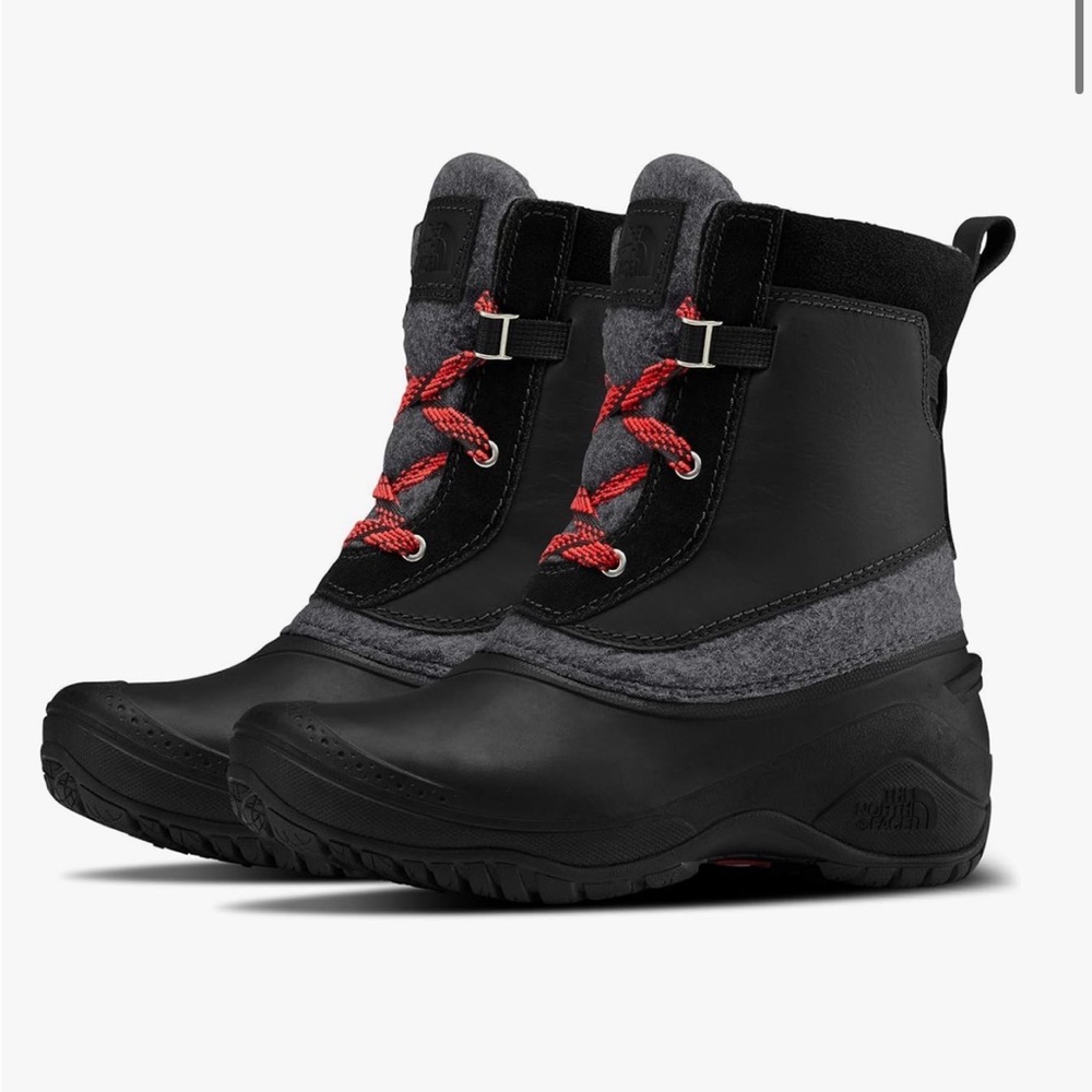The North Face Shellista III Shorty size 7